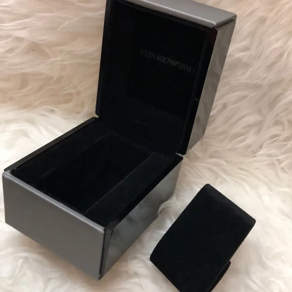 🆕 Emporio Armani Watch Box